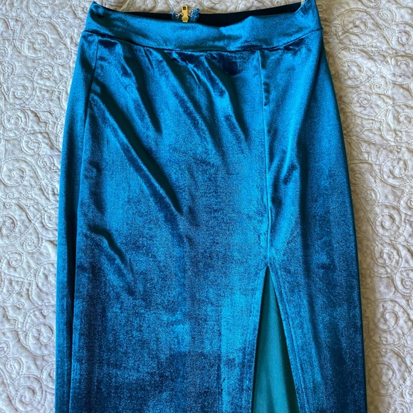 Two piece set - Picture 5 of 9